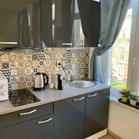 Charming Europarlament Resedence Apartment